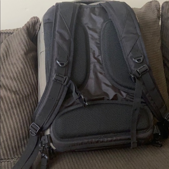 eBags pro slim laptop backpack in sage green - Picture 3 of 3